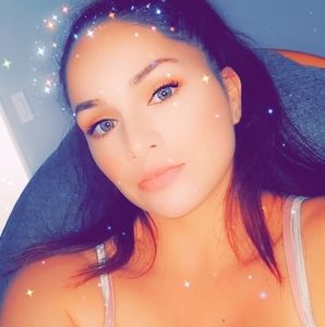 Meet your Posher, Elaina